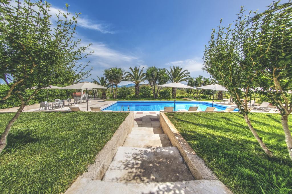 ارمونس The Palm Garden - Idyllic Pool Apartments In A Green Oasis المظهر الخارجي الصورة